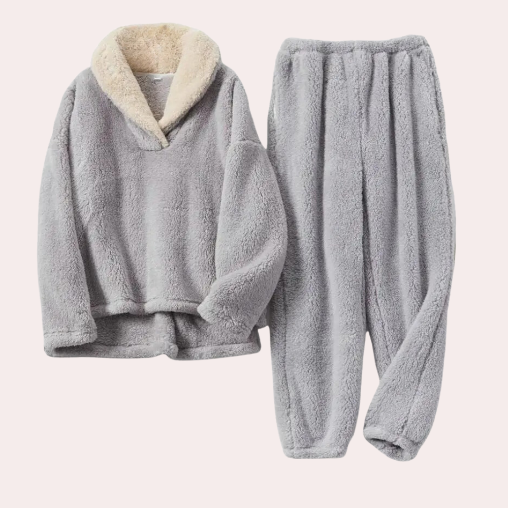 Komfortabelt og luftig pyjamassett for kvinner