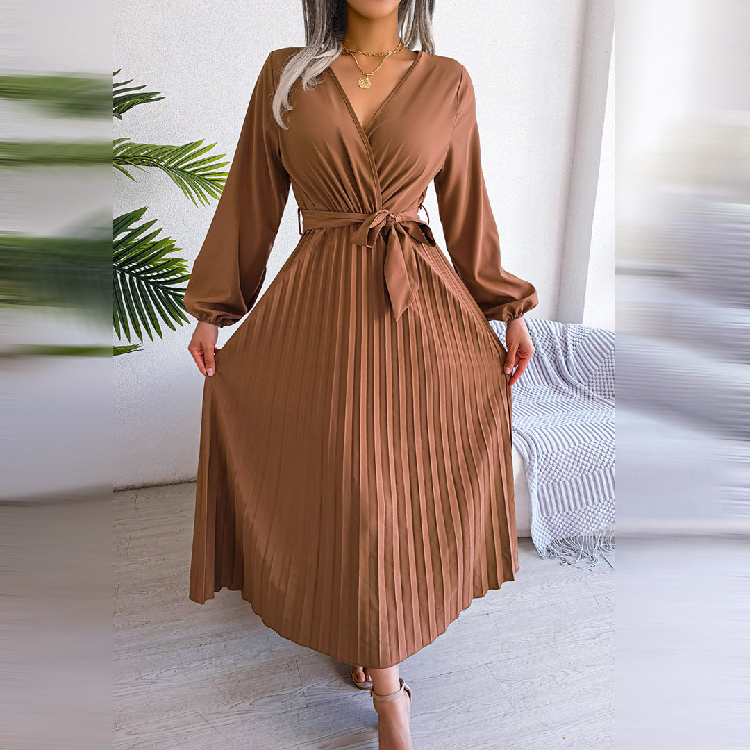 MONIQUE - Elegant plissert kjole