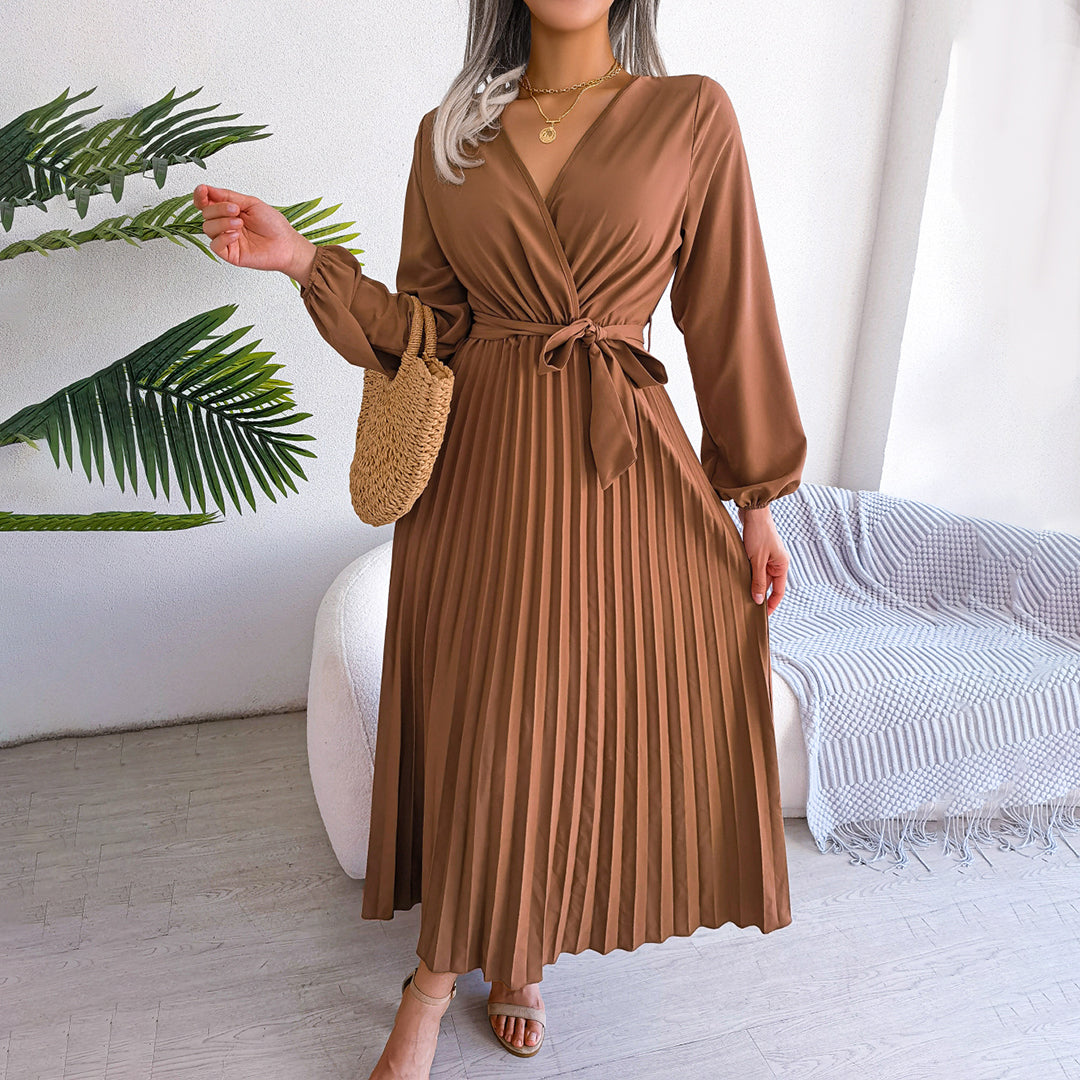 MONIQUE - Elegant plissert kjole