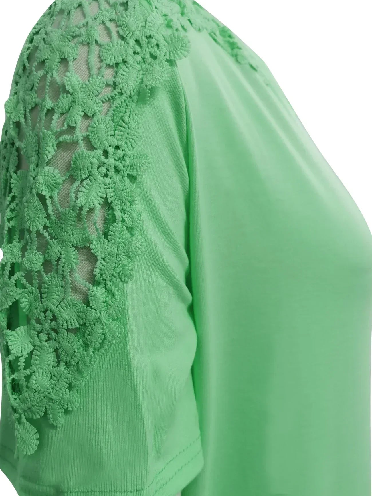 Ancuta - Elegant sommer T-skjorte med korte ermer og blonder