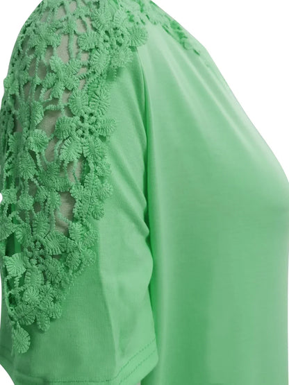 Ancuta - Elegant sommer T-skjorte med korte ermer og blonder