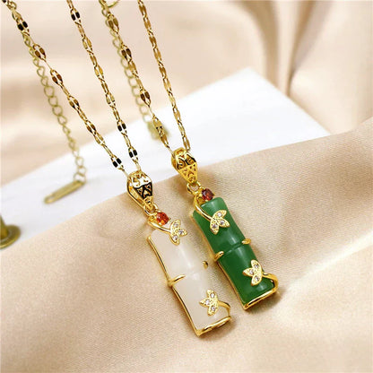 collier amulette i jade