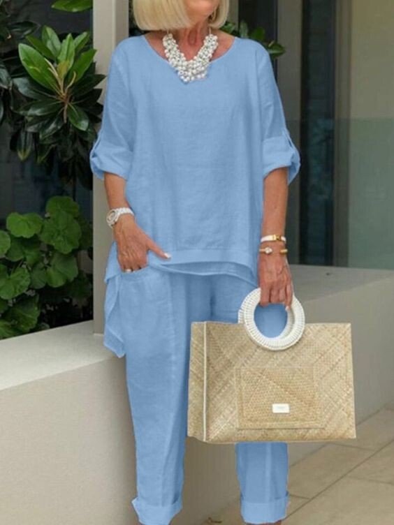 Danni - Avslappet 2-delt kostyme med rund hals