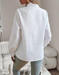 Riviera Ruffle – Lett bluse med romantisk preg