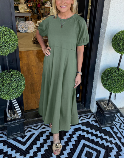 Wynetta | Klassisk kjole med pufferm