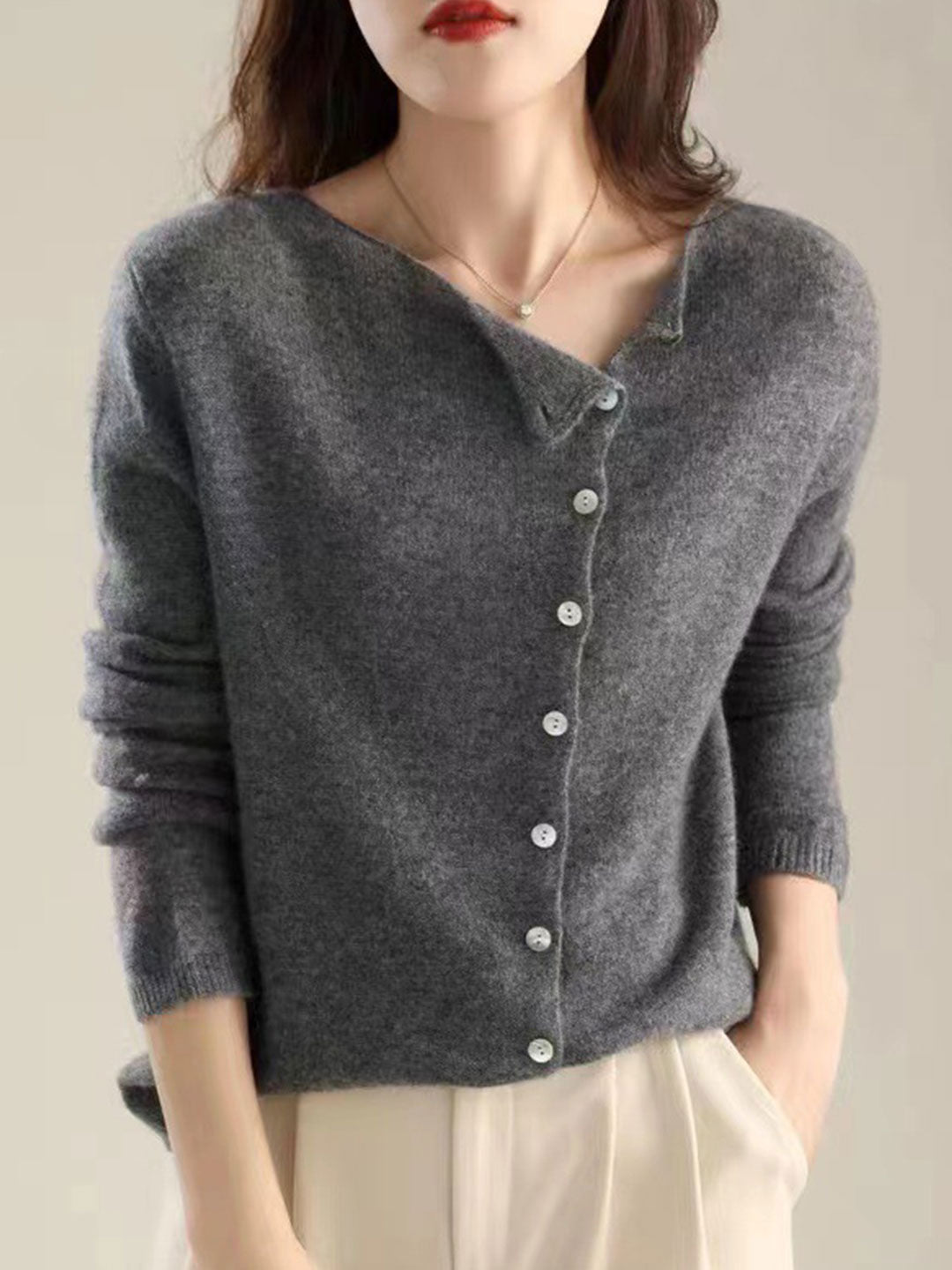 Ynessa | Chic og komfortabel knappet cardigan