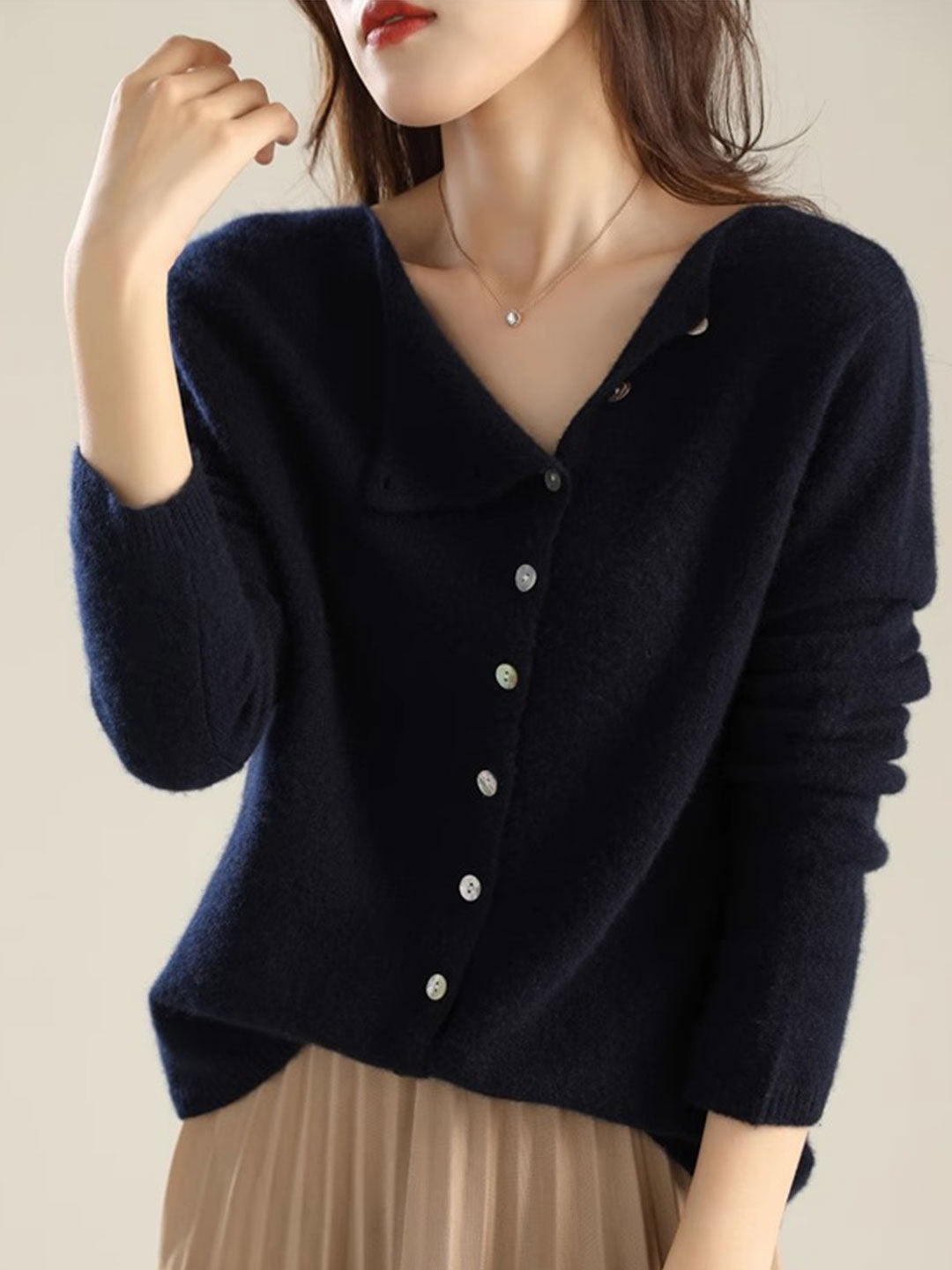 Ynessa | Chic og komfortabel knappet cardigan