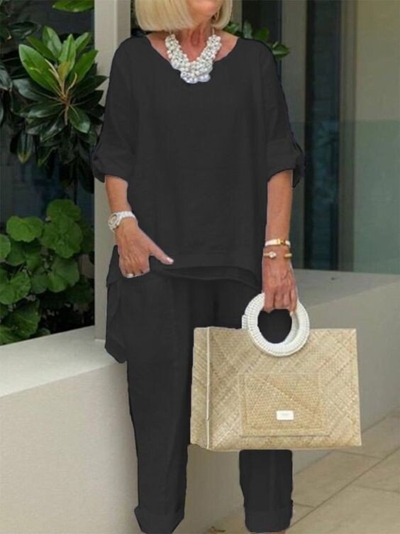 Danni - Avslappet 2-delt kostyme med rund hals