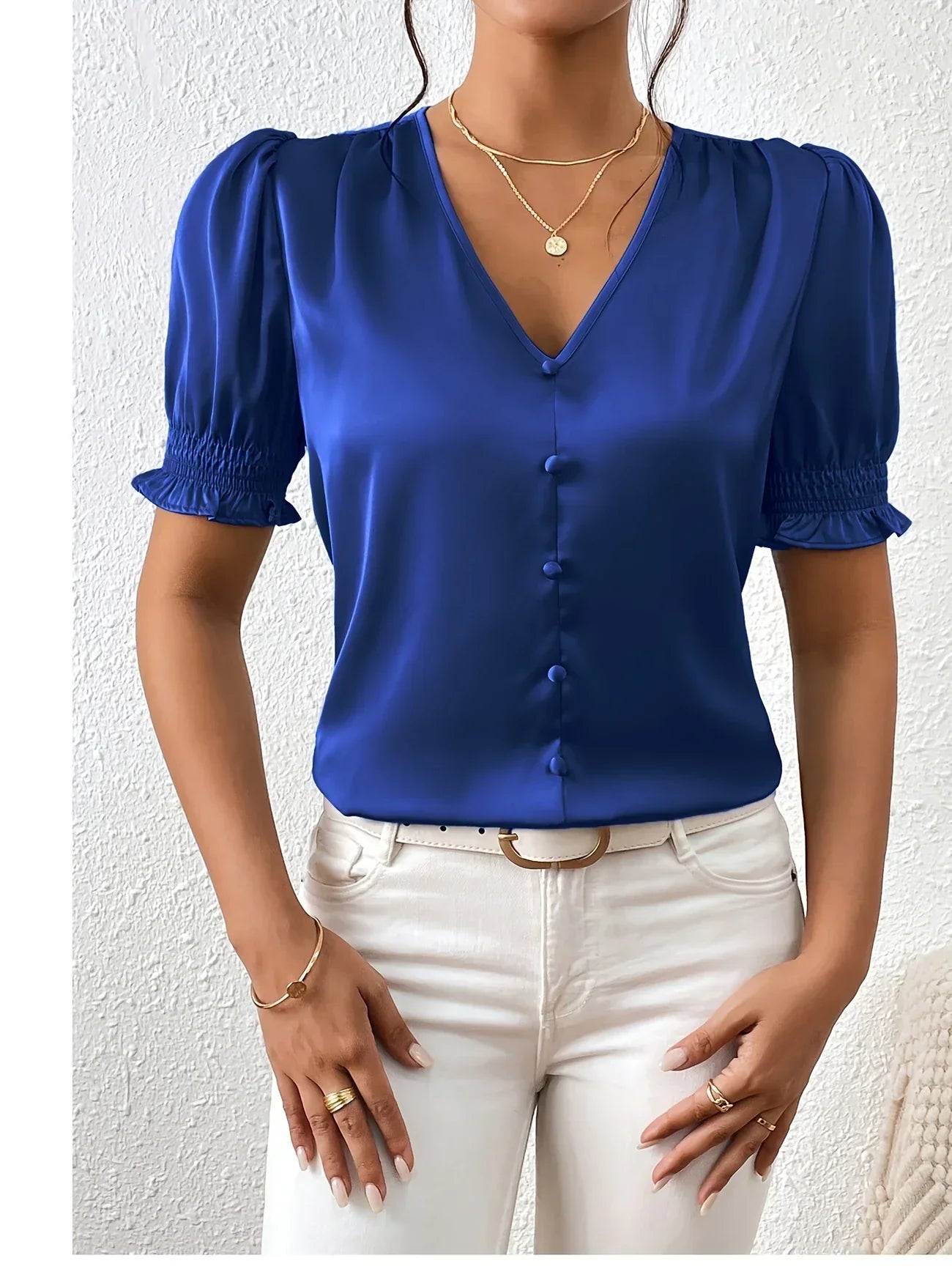 Abella - Elegant bluse med V-hals og pufferm