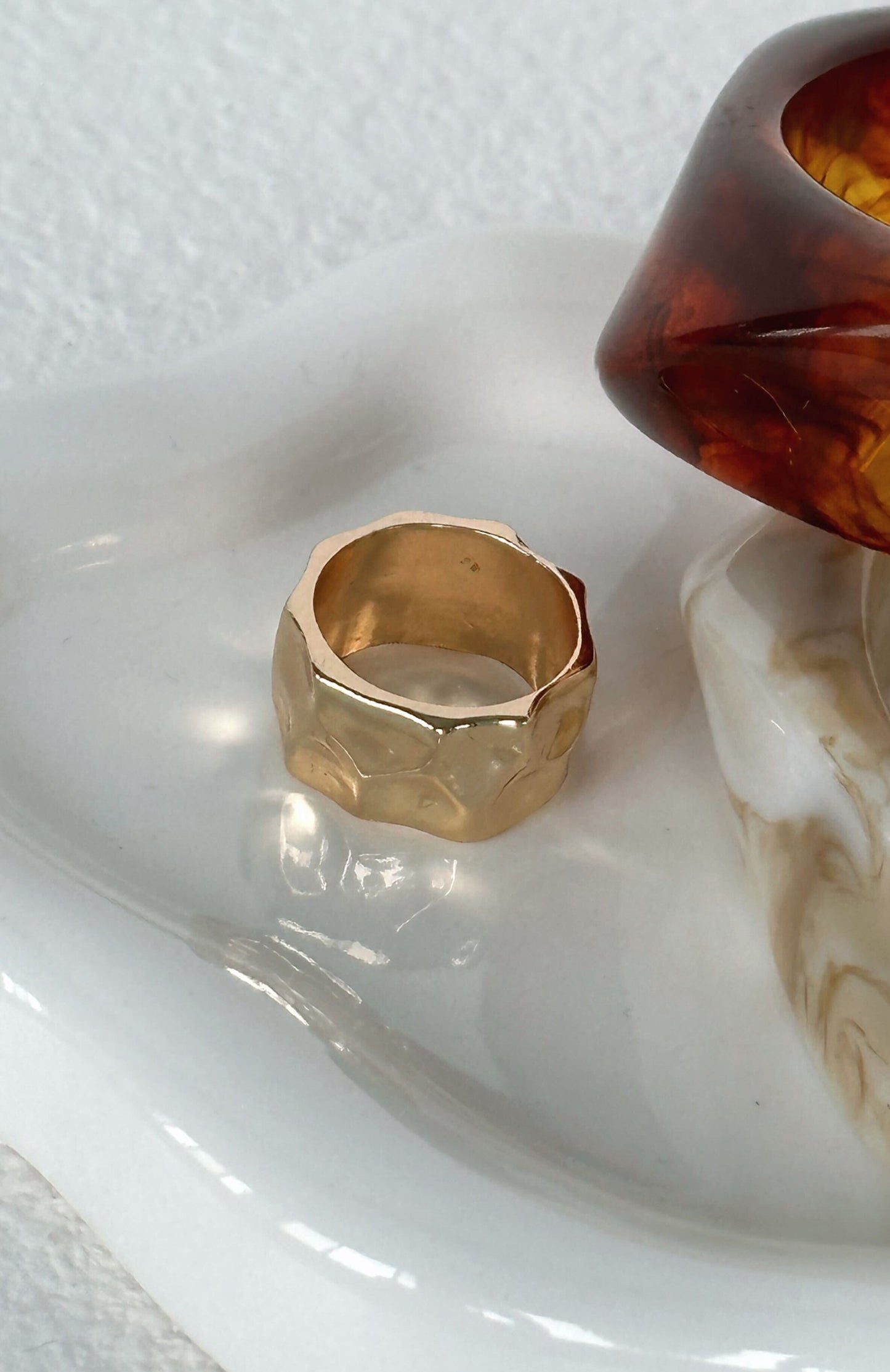 ORLA – Statement ring i gull