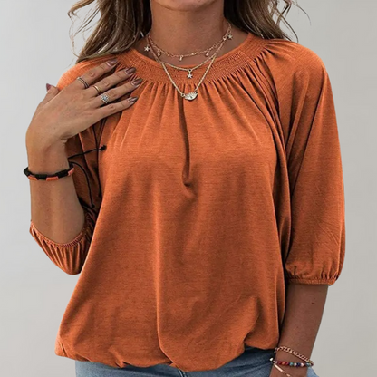 Cornelia - Elegant T-skjorte for kvinner