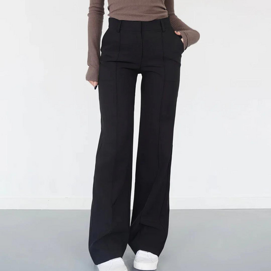 Trendy damebukse med vide ben