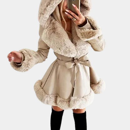 Petronela - Elegant og varm hettegenser for kvinner