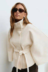 Elegant og Minimalistisk Kåpe-Cape