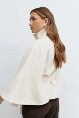 Elegant og Minimalistisk Kåpe-Cape
