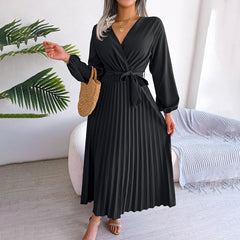MONIQUE - Elegant plissert kjole