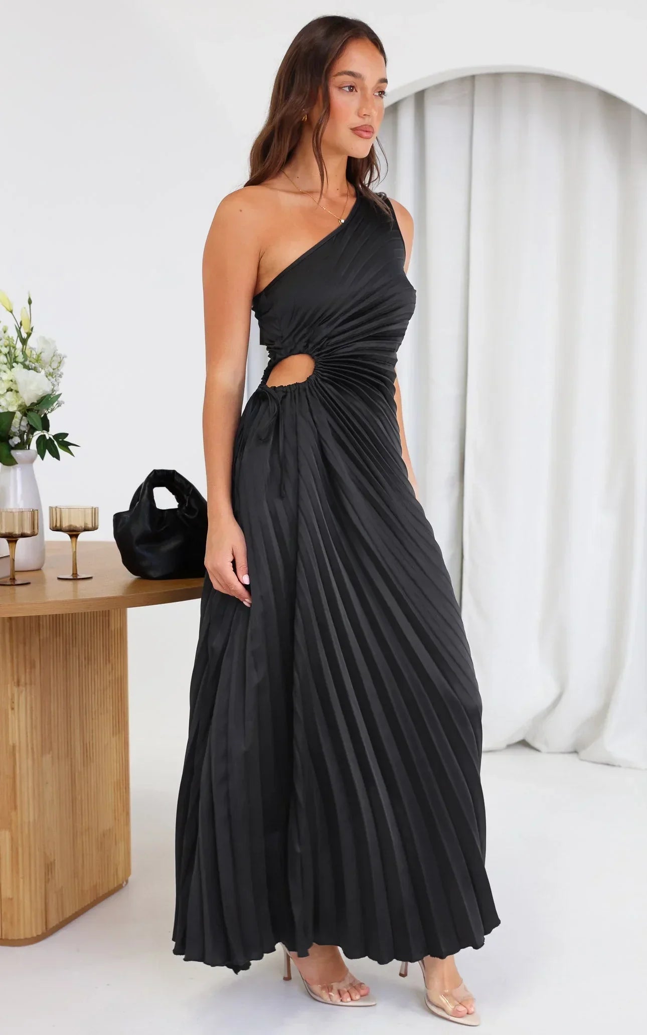 Sylviana - Ein-Schulter Plissiertes Midi-Kleid