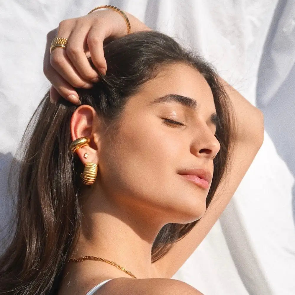 Aurelia | Modige teksturerte hoop-øreringer