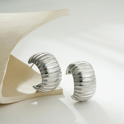 Aurelia | Modige teksturerte hoop-øreringer