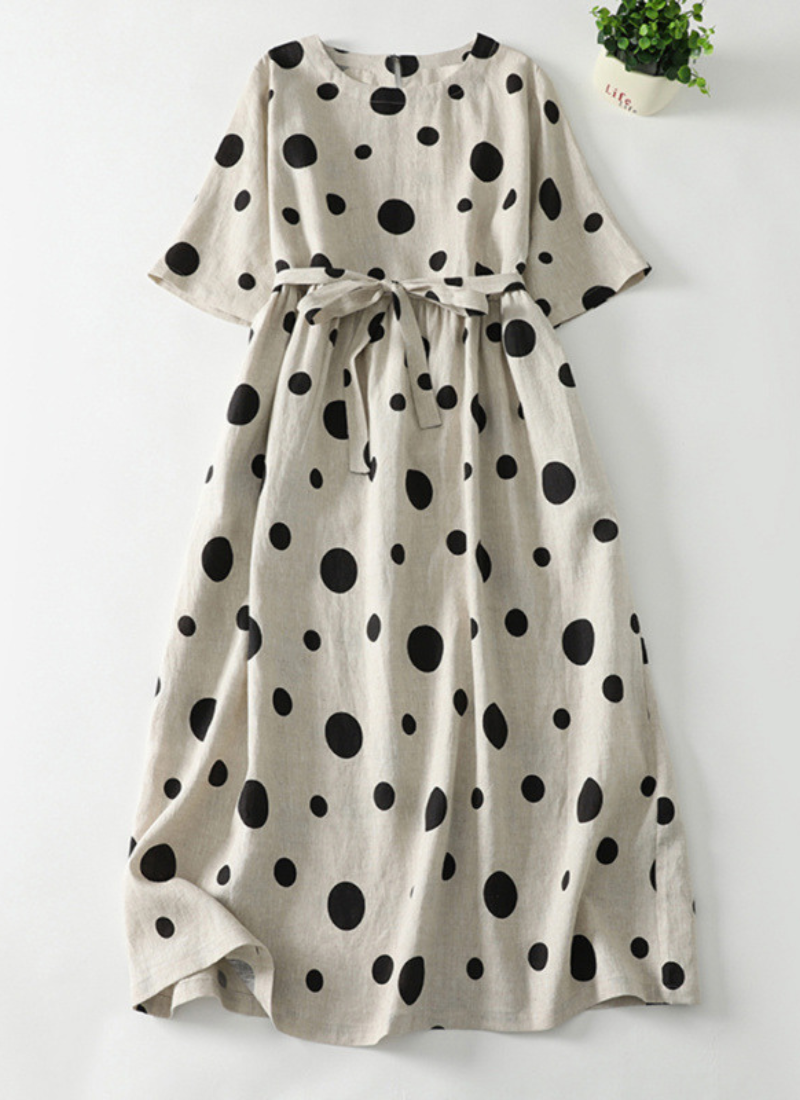 Polly | Klassisk prikkete kjole