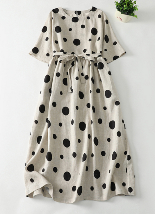 Polly | Klassisk prikkete kjole