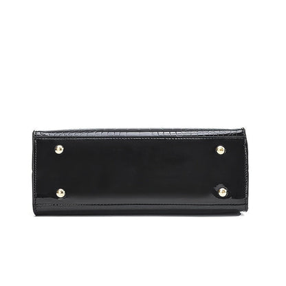 Flair. - Skinnveske med krokodillemønster