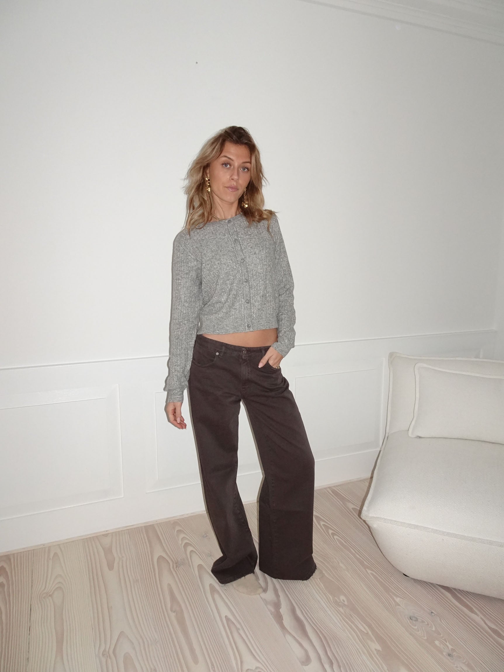 Shadow – Wide leg jeans i dyp brun