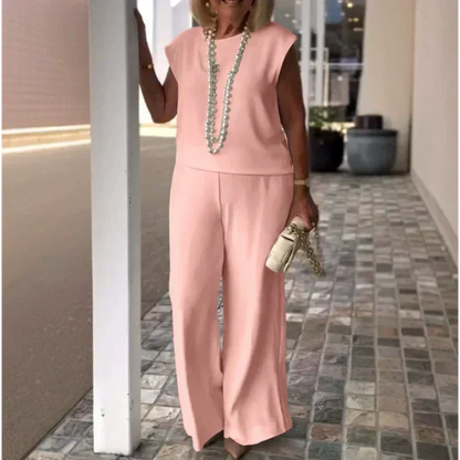 Halsey | To-delt antrekk i enkel stil