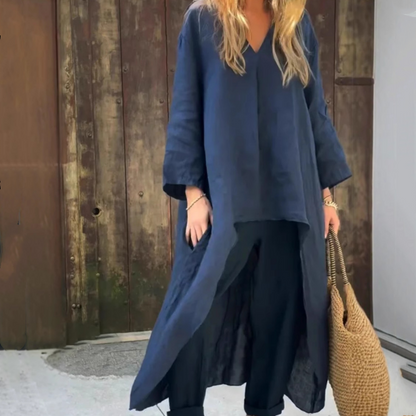 Abby - To-delt sett med romslige lommer og V-hals