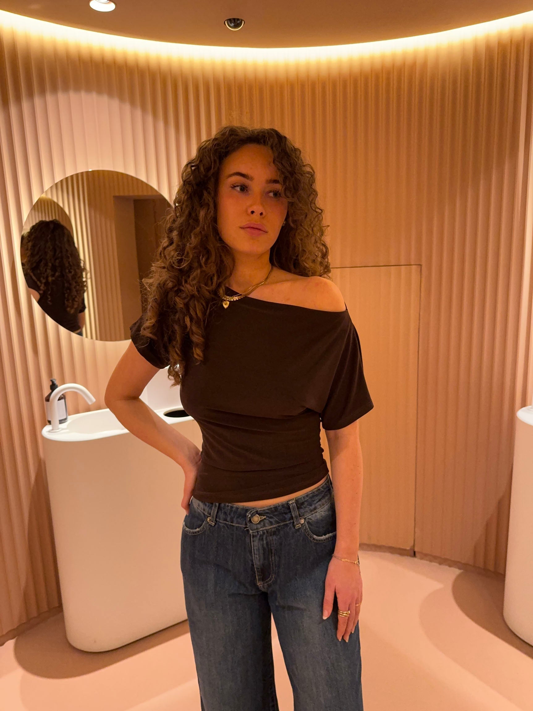Céline – Elegant base topp