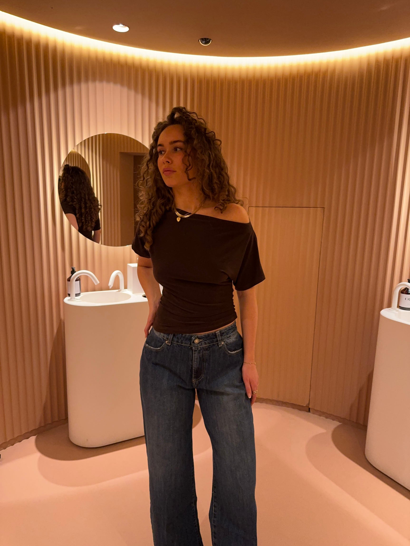 Céline – Elegant base topp