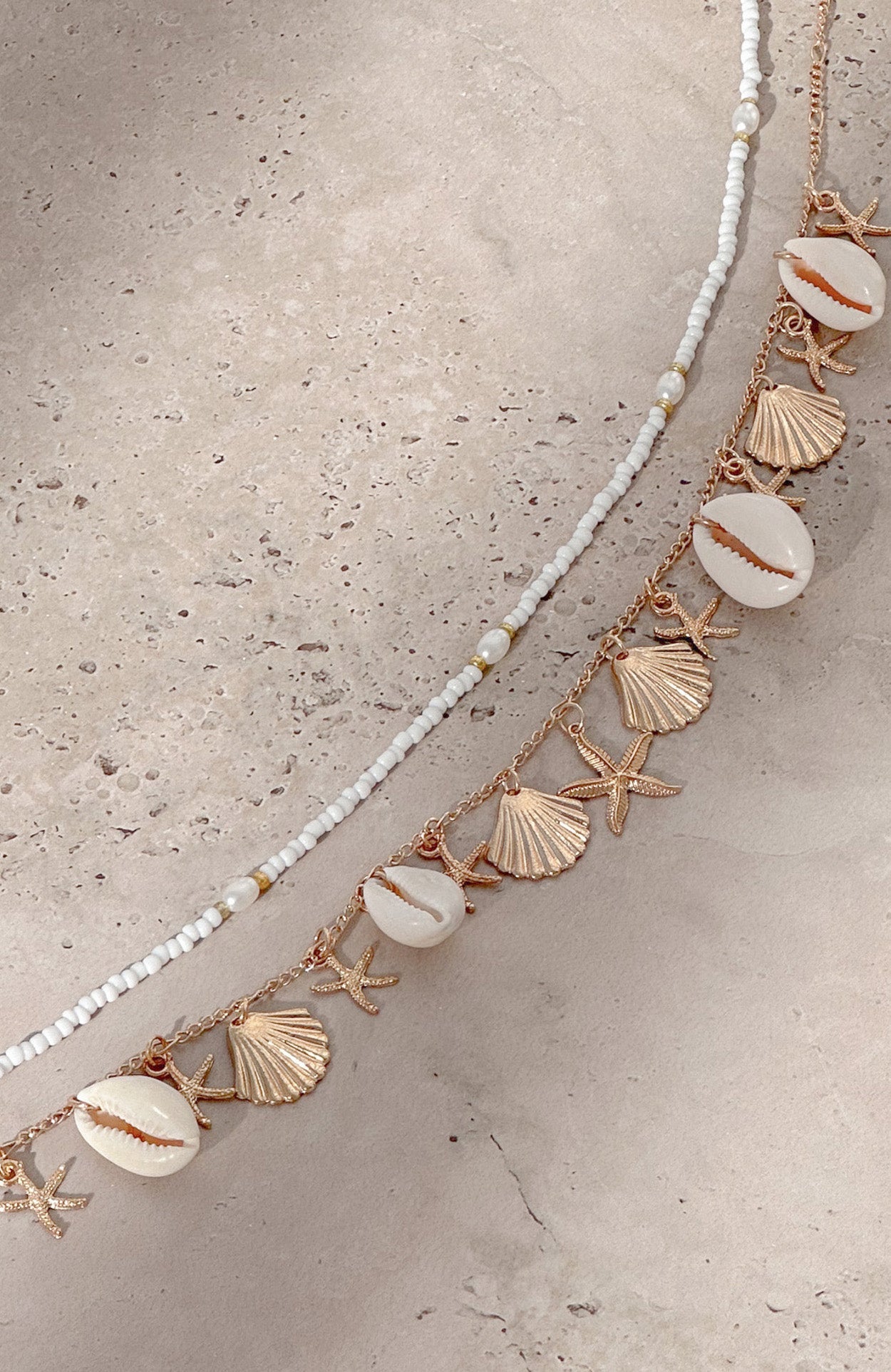 AYLA – Dobbelt body chain i hvit og gull